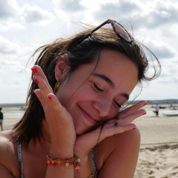 Babysitter in Cestas: Clara