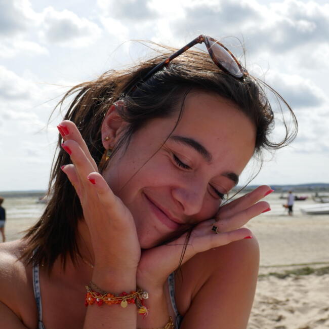 Babysitter in Cestas: Clara