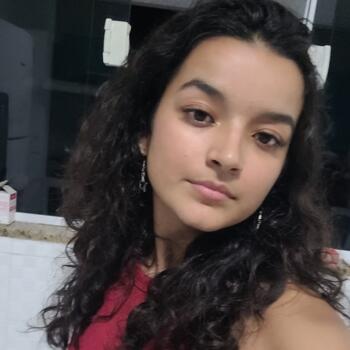 Babá em Nova Iguaçu: Laura Cristina