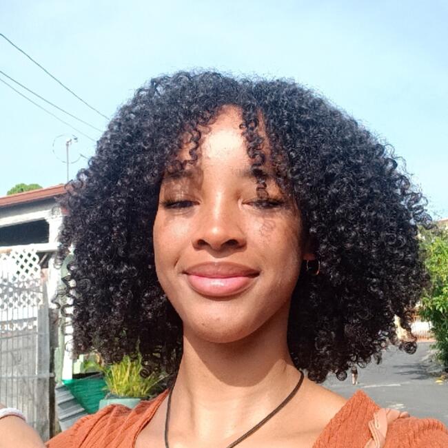 Babysitter in San Miguelito: Zamira Brown