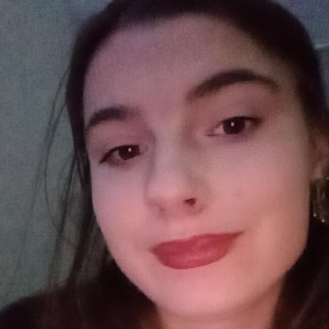Babysitter in Quimper: Nadya