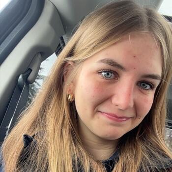 Baby-sitter Calgary: Olivia