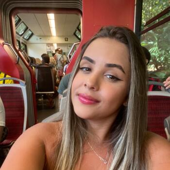 Babysitter in Porto: Thayna oliveira