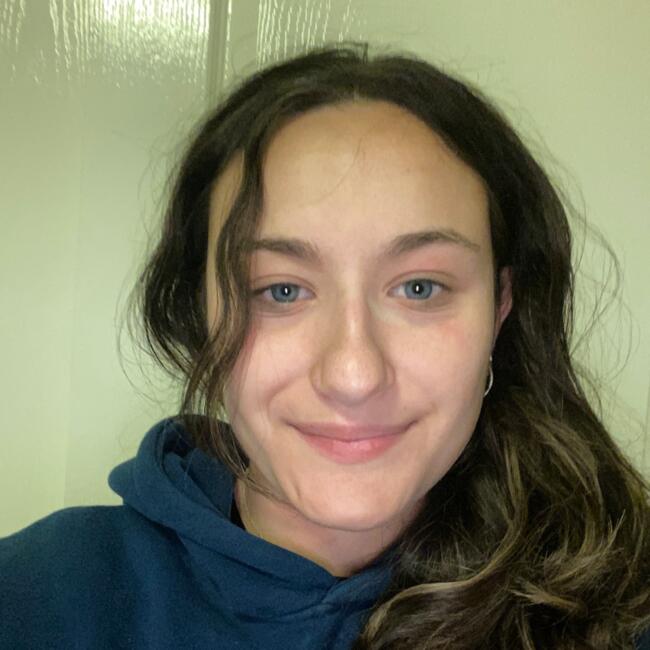 Babysitter in Melbourne: Chloe