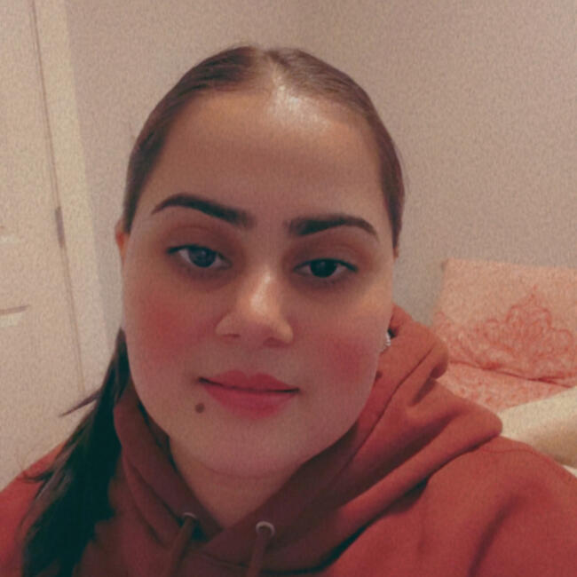 Baby-sitter in Surrey: Mehakpreet