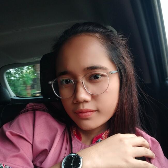 Babysitter di Jember: Trias