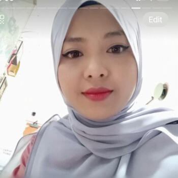 Babysitter in Singapore Island: Elle