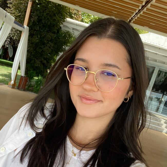 Babysitter in Etterbeek: Anna