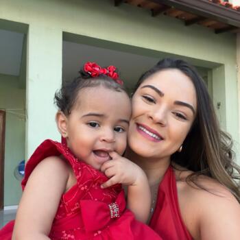 Babysitting job in Itaboraí: babysitting job Thaís