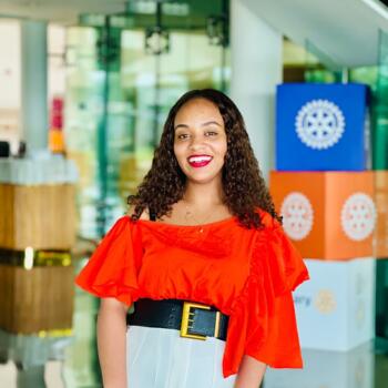 Babysitter in Dubai: Eden