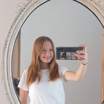 Babysitter in Ver-sur-Mer: Lisa