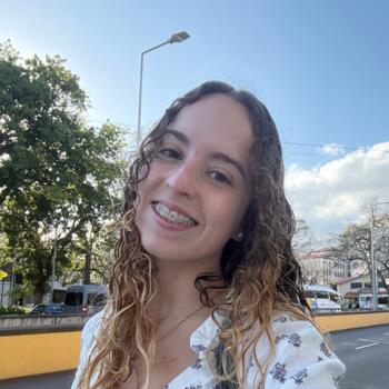 Babysitter in Funchal: Leticia