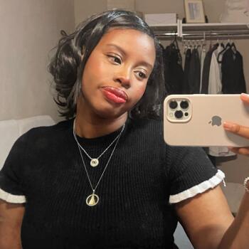 Babysitter in Cotia: Giulya Helena