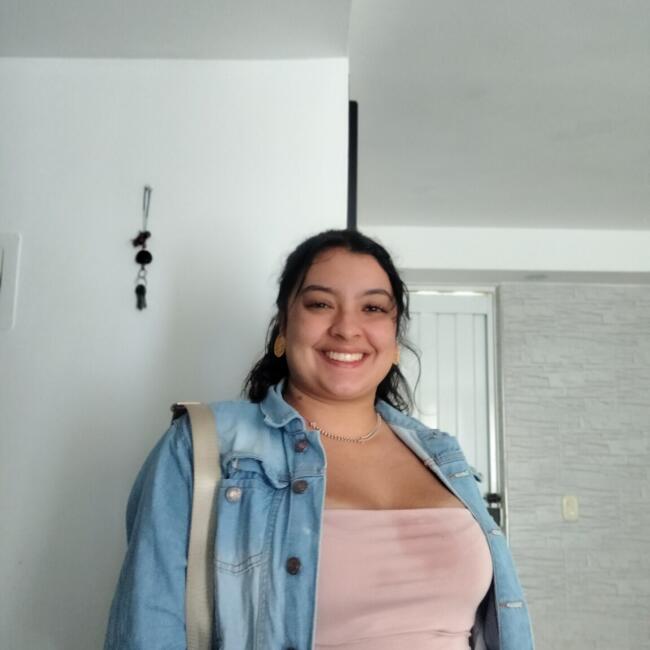Babysitter in Medellín: Lisbeth Tatiana