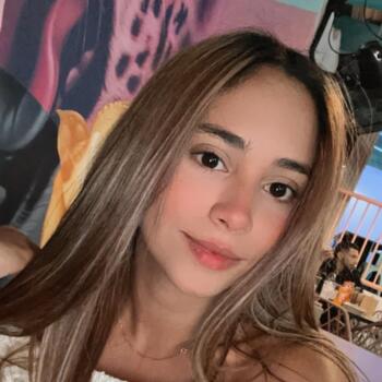 Babysitter in Gaira: CAMILA SARAI