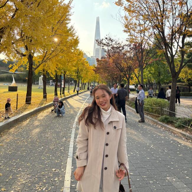 Babysitter in Singapore: Clara