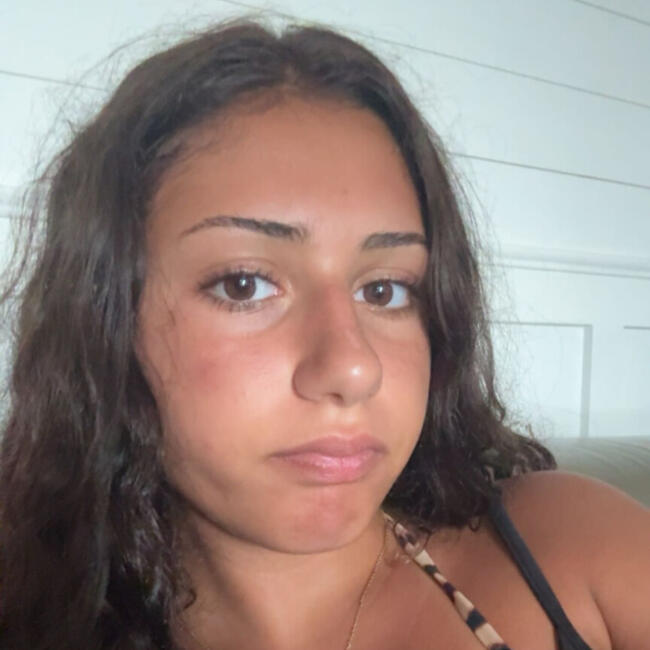 Babysitter in Gold Coast: Chloe