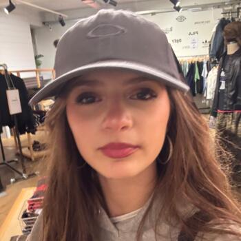 Babysitter in Denderleeuw: Keira