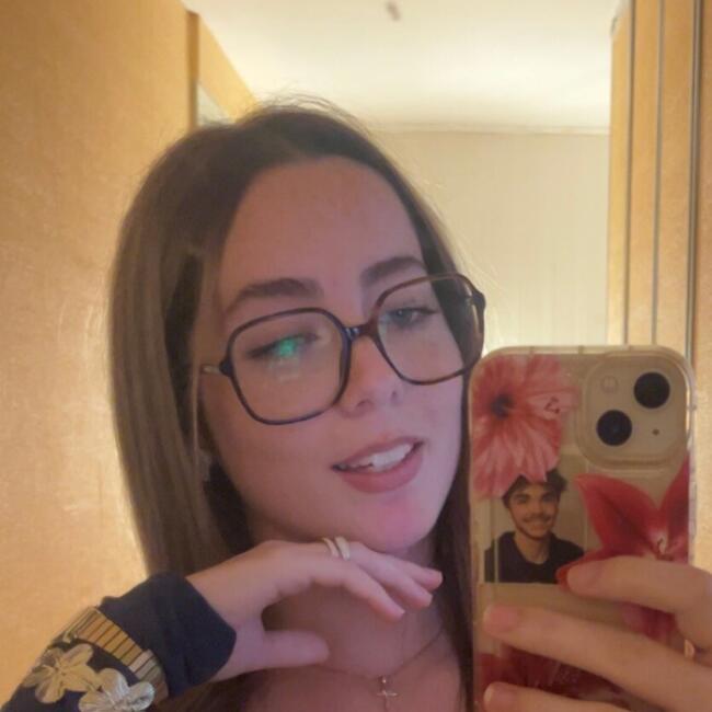 Babysitter in Poitiers: Camille