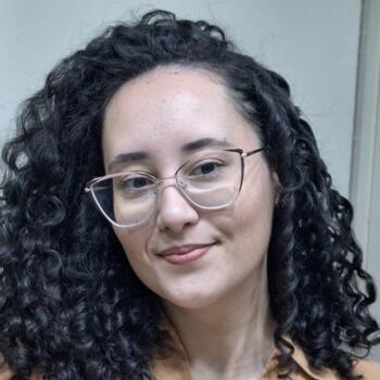 Babysitter Londrina: Thaynara