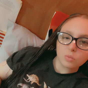 Babysitter in Gloversville: Selena