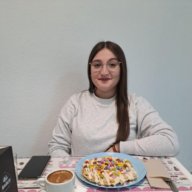 Babysitter in Mérida: Lucia