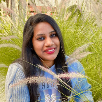 جليسة أطفال الدوحة: Swetha