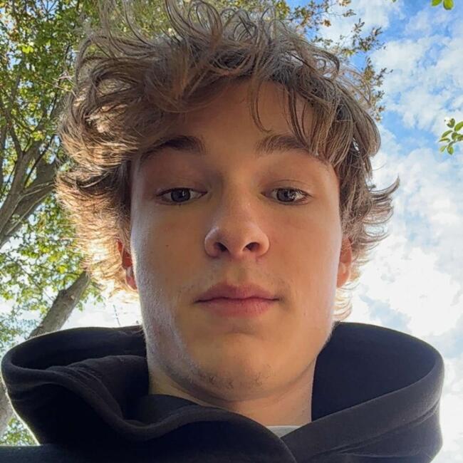 Babysitter in Mortsel: Adam