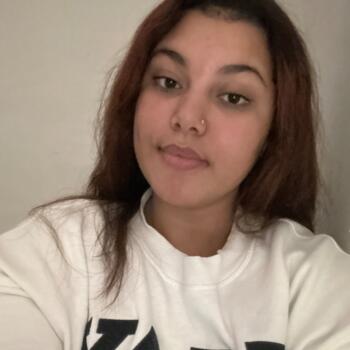 Nanny in Paris: Hiba