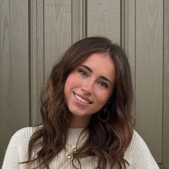 Baby-sitter in Whitby: Scotlyn