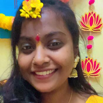 Babysitter Pune: Saloni