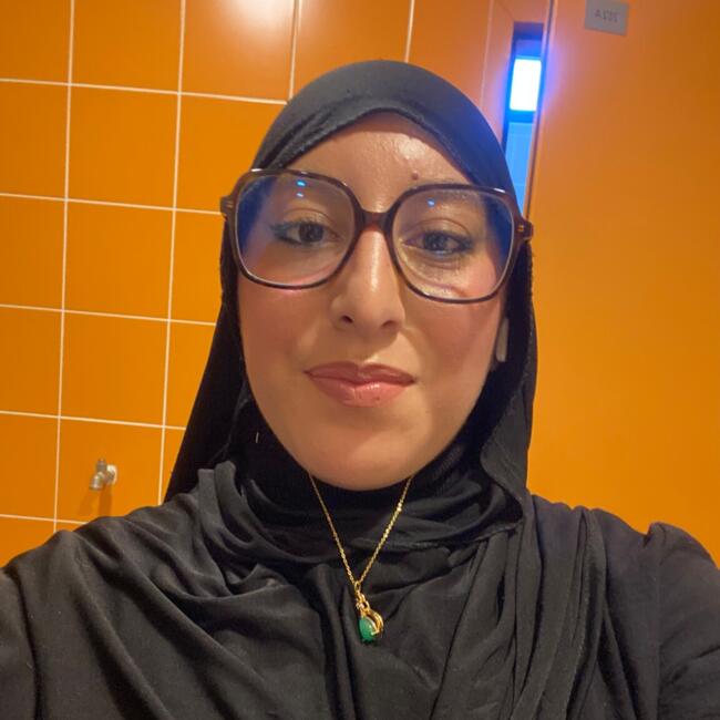 Babysitter in Montpellier: Dounia