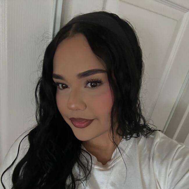 Babysitter in Long Beach: Isaura