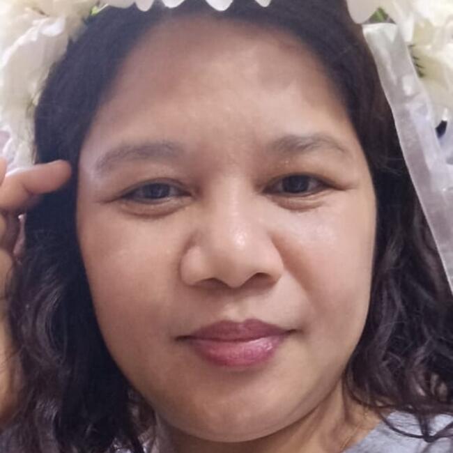 وظيفة جليسة أطفال في إمارة الشارقة: Marilou