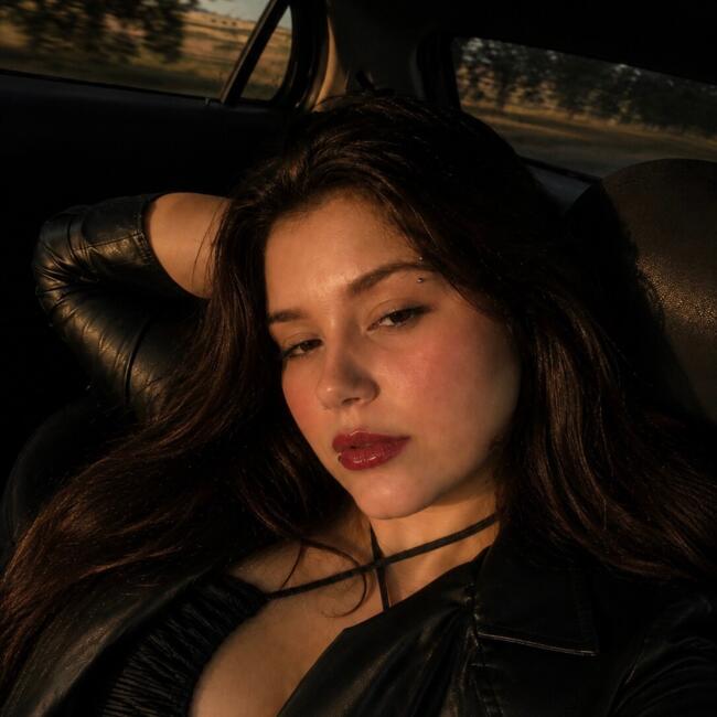 Babysitter in Curvelo: Ana clara