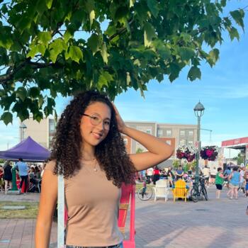 Baby-sitter in Moncton: Nisrine