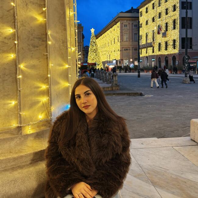 Babysitter a Genova: Lucia