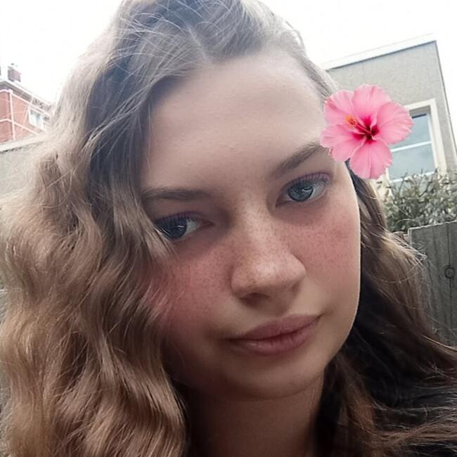 Babysitter in Rouen: Maeva