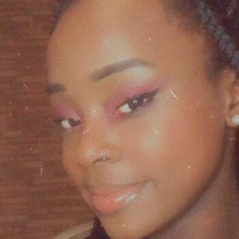 Babysitter in Saint-Herblain: Fatou