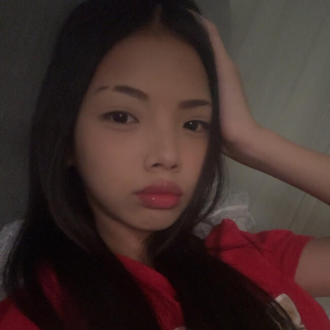 Babysitter in Singapore: Renee