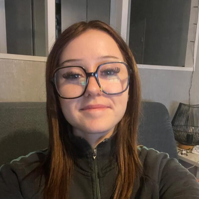 Babysitter in Chauray: Elsa