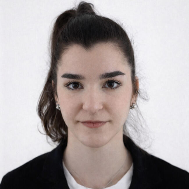 Babysitter in Besançon: Katia