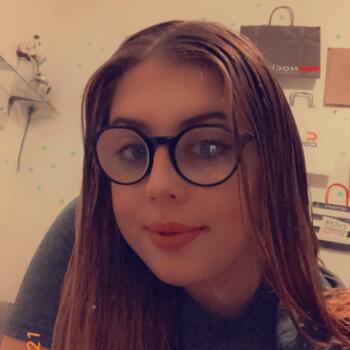 Niñera Charleville-Mézières: Emeline