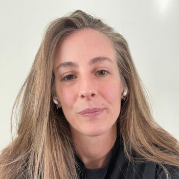 Δουλειά για nanny (νταντά) στην περιοχή Καισαριανή: δουλειά φύλαξης παιδιών Ελένη