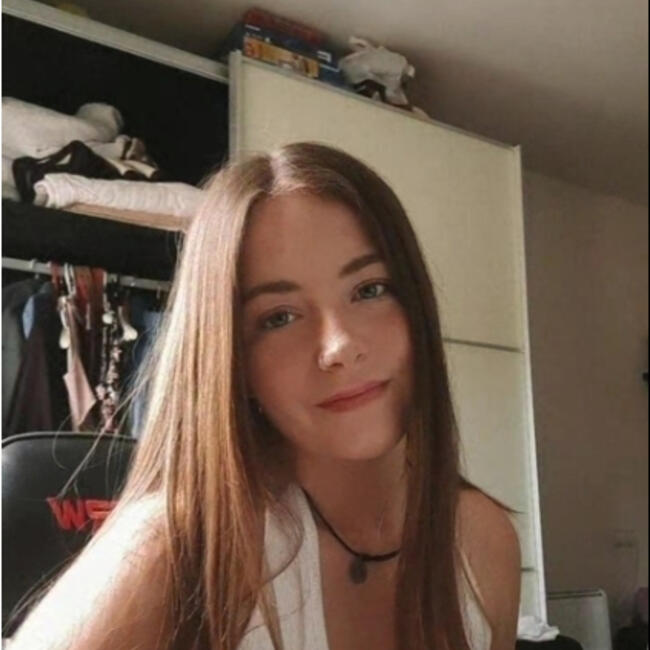 Canguro en Castellón de la Plana: Lucia