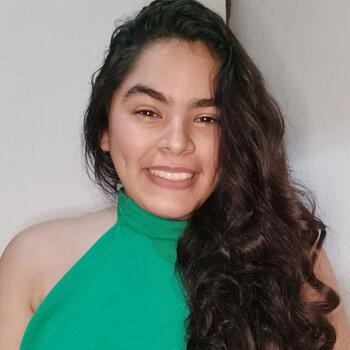 Babá em Fortaleza: Camila