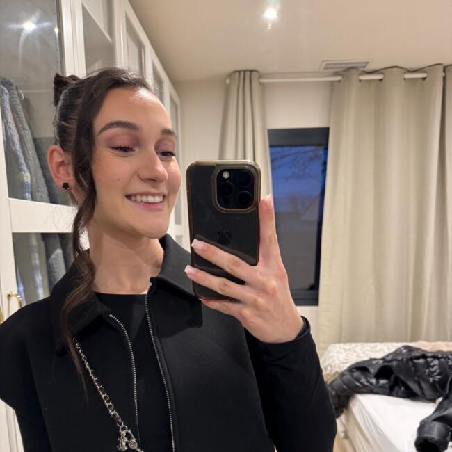 Babysitter in Fargues-Saint-Hilaire: Manon