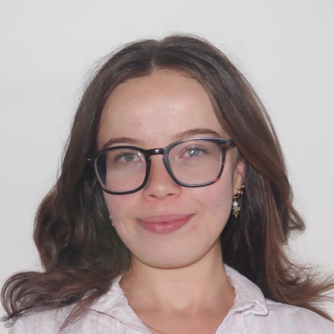 Babysitter in Aix-les-Bains: Clémence