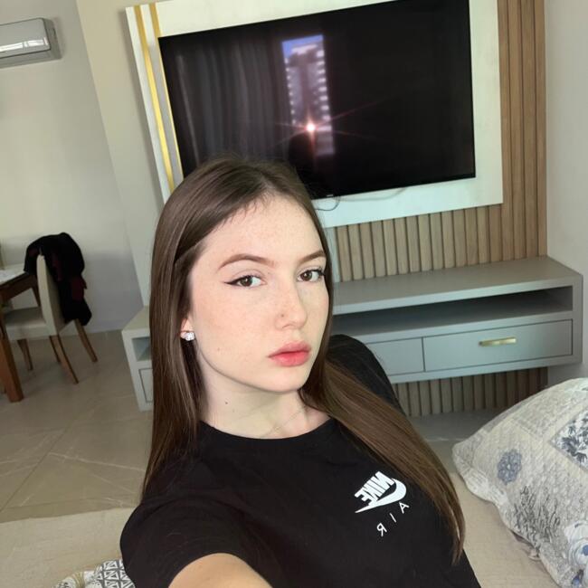 Babá em Itapema: Eloiza Helena