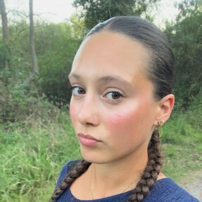 Babysitter in Pau: Caroline